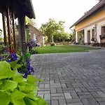 Dvoupokojovy S Kuchynskym Koutem イン
