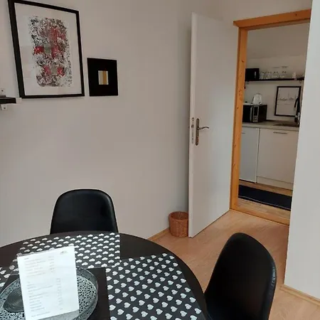 Dvoupokojový S Kuchyňským Koutem *